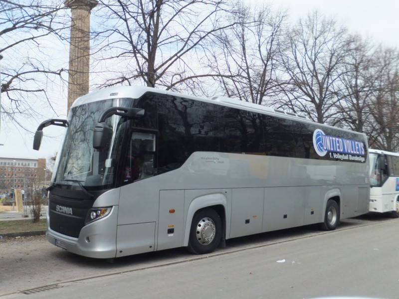 A-DLS Airport GG-AD 5200 Mannschaftsbus United Volleys