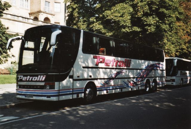Petrolli