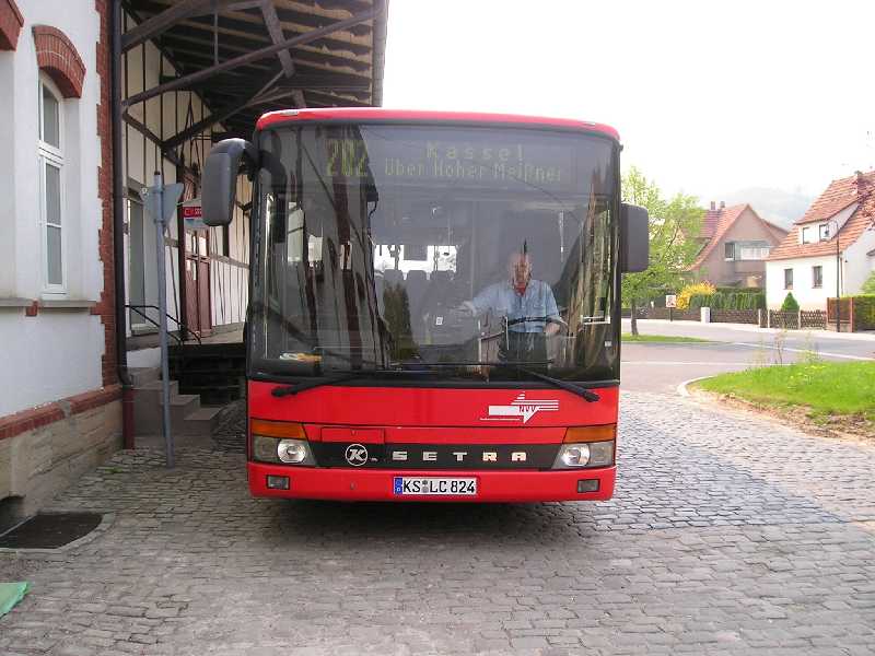 Setra S 315 NF RKH-Kassel Wagen LC824