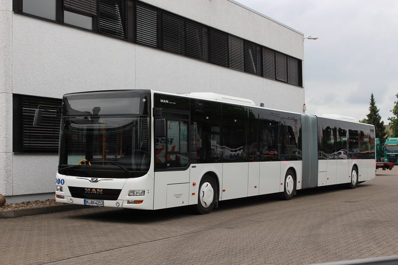 MAN Vorführwagen M-AN 4213